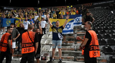 ইসরায়েলি ক্লাবের সমর্থকদের মাঠে প্রবেশ নিষিদ্ধ ঘোষণায় উত্তাল ইংল্যান্ড