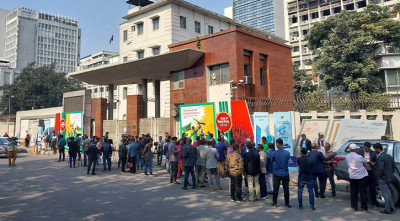 প্রশাসনে বেড়েছে বিশৃঙ্খলা