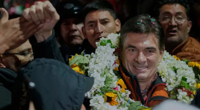 বলিভিয়ায় ২০ বছরের বামপন্থি শাসনের অবসান, নতুন প্রেসিডেন্ট রদ্রিগো পাজ