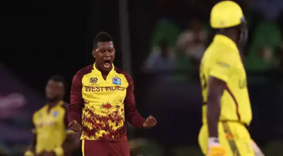 মিরপুরের স্পিন-ফাঁদে নাকাল, নাসুমের জবাবে আকিলকে উড়িয়ে আনছে উইন্ডিজ