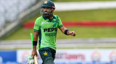 ‘ড্রেসিংরুমে ধর্মীয় সংস্কৃতি’ পছন্দ ছিল না পাকিস্তান কোচের, তাই অধিনায়কত্ব গেল রিজওয়ানের!