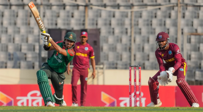 রিশাদের শেষের ঝড়েও ২১৩ রান তুলতে পারল বাংলাদেশ