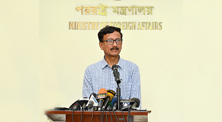 কাউকে ইউক্রেন-রাশিয়ার পক্ষে যুদ্ধ করার অনুমতি দেওয়া হয়নি: পররাষ্ট্র উপদেষ্টা


 