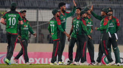 রোমাঞ্চে ঠাসা ম্যাচ, রেকর্ডের বৃষ্টি মিরপুরে